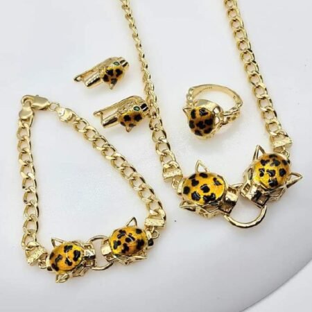 طقم جاغوار مميزيهدى لأعز الناس في حياتك❤️طقم فاخم و فريد من نوعه